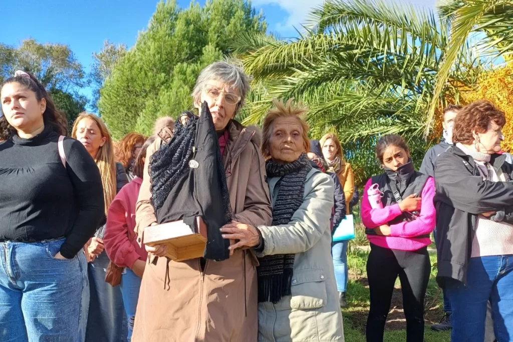 "Si, yo soy la servidora del Señor, que se cumpla en mi lo que has dicho"